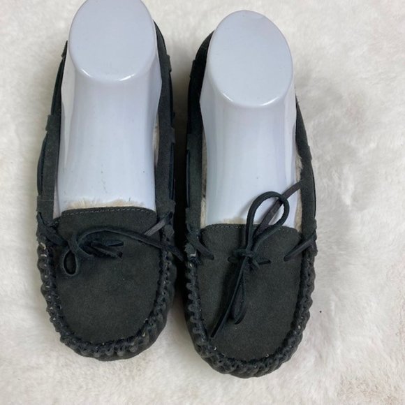 Minnetonka Cally Gray Leather Moccasin Slippers Women's 6 Faux Fur Lined - Picture 1 of 8